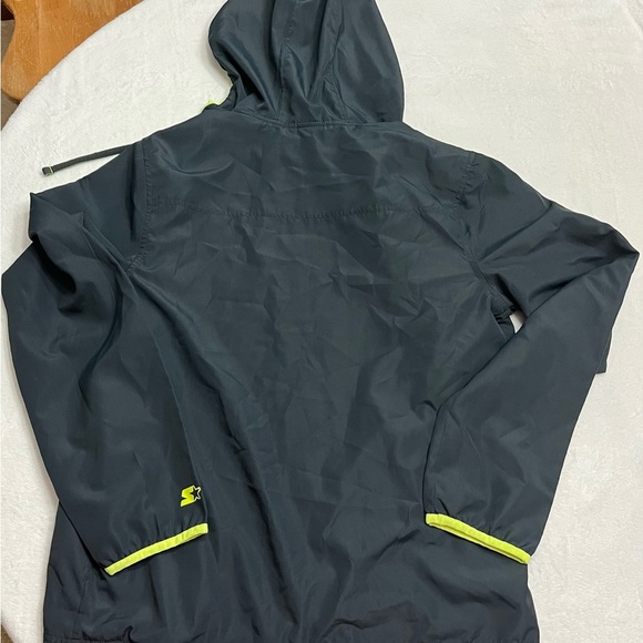 Starters lightweight men’s jacket. Size sm (34-36). Grey/Yellow. Zip up w/ hood. - Picture 6 of 7